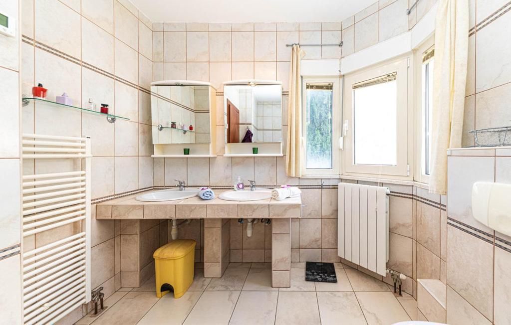 Luksuzna Villa Sa Privatnim Unutarnjim Bazenom Villa Garden بودْسْتغانا المظهر الخارجي الصورة